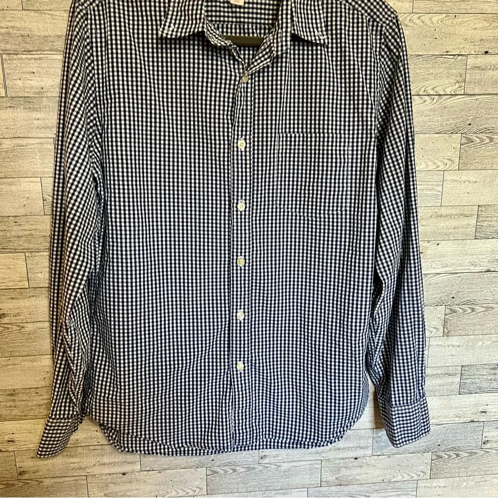 J. Crew Tailored Fit Washed Casual Long‎ Sleeve Button Down Shirt Men’s Size Med